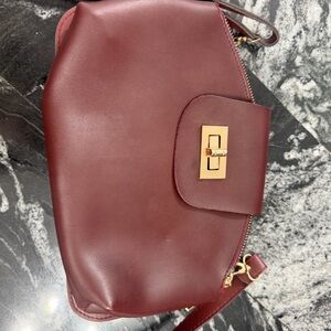 Elegant Burgundy Leather Shoulder Bag